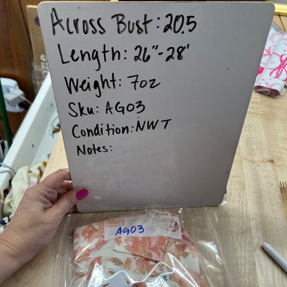 Rose + Olive Floral Button-Up Blouse Cream Pink Size Medium NWT - Picture 11 of 12